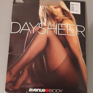 VINTAGE Avenue Body Daysheer Pantyhose Size D BEIGE Ribbed Panty-COTTON GUSSET